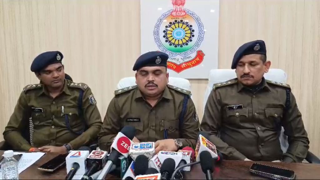 रायगढ़ पुलिस ने पेश किया अपना वार्षिक रिपोर्ट, साल 2022-23 में 29% अधिक की गई प्रतिबंधात्मक कार्यवाही, पिछले साल की तुलना 10 गुना अधिक अवैध गांजा जप्त, भारी मात्रा में नशीली दवाओं की जप्ती…