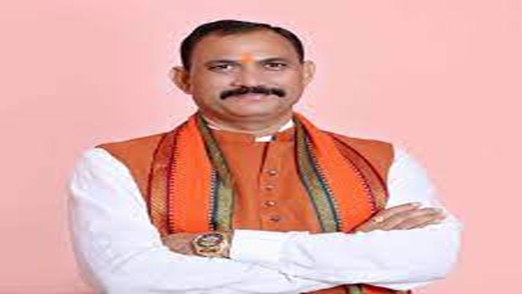 स्वास्थ्य मंत्री श्याम बिहारी जायसवाल का बड़ा बयान, कहा – किसी भी योजना को नहीं किया जाएगा बंद