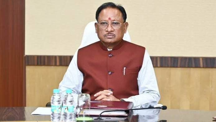 खराब सड़कों पर भड़के मुख्यमंत्री, कलेक्टरों को मौके पर जाकर जांच के निर्देश